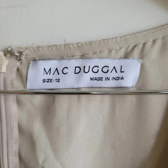 Mac Duggal, Sequined V-neck Flutter Sleeve Tea Length Dress,Oyster,Size 12, NWT - Picture 10 of 12